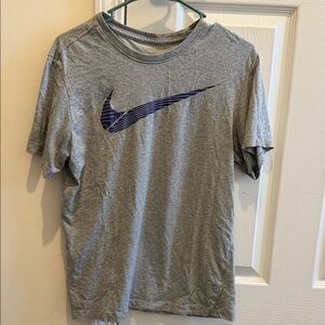 Nike Heather Gray Short Sleeve Tee